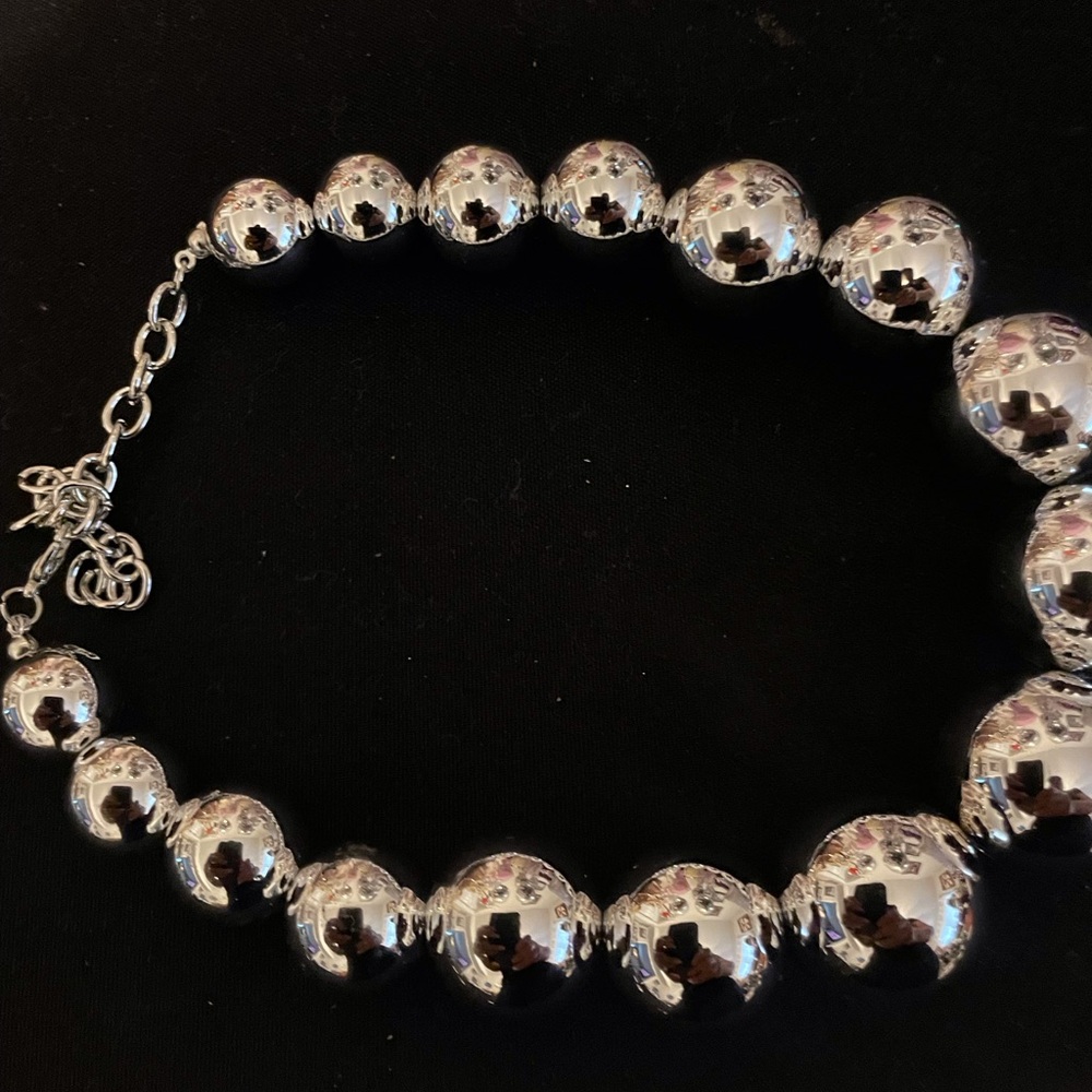 Fashion Jewelry Silver Necklace with Sleek Beads